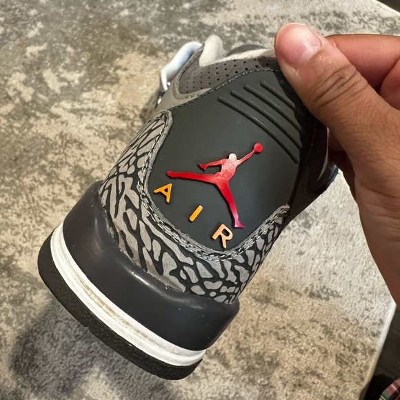 GS Jordan 3 Cool Grey - Picture 2 of 7